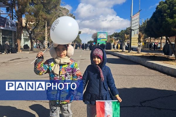 راهپیمایی و جشن یوم الله ۲۲ بهمن در شهرستان گناباد 