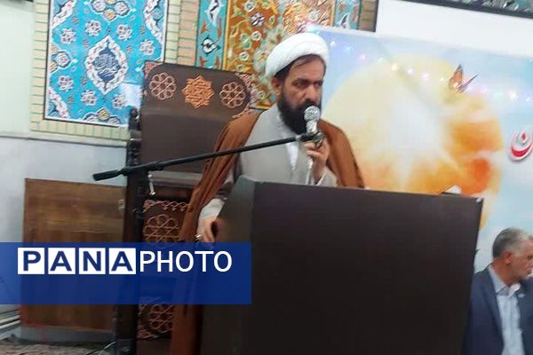 مدرسه سما  فیروزکوه میزبان افتتاحیه هفته قرآن، عترت و نماز