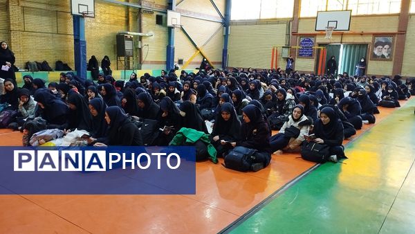 برگزاری مراسم دهه فاطمیه‌ در دبیرستان شاهد عصمت ناحیه۳ کرج