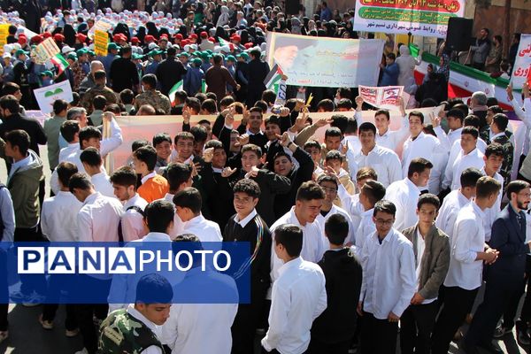 تجلی اقتدار مردم بهارستان در راهپیمایی ۱۳ آبان