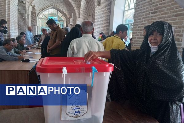 حضور پرشور مردم در انتخابات ریاست جمهوری شهرستان نیشابور