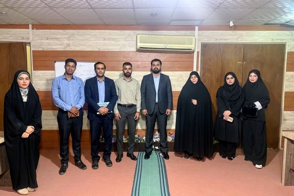 نشست هم‌اندیشی سفیران شورای راهبردی جوانان با رئیس اداره ورزش و جوانان عنبرآباد