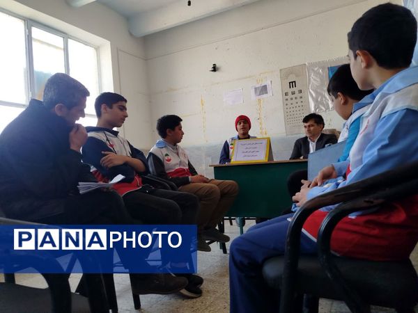 جلسه تشکل‌های دانش‌آموزی در دبیرستان نمونه دانش چناران