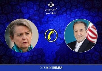 تماس تلفنی وزیر امور خارجه انگلیس با عراقچی