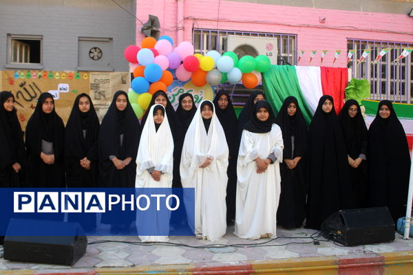 جشن دهه فجر انقلاب اسلامی در دبیرستان رضوان شهرستان بوشهر