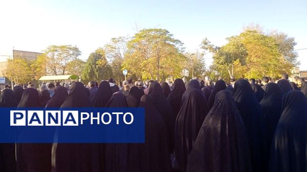 تشییع پیکر و خاکسپاری پدر شهید عجمی فدافن در گلزار شهدای روستای فدافن