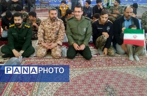 برگزاری آیین گلباران تمثال امام خمینی (ره) در تربت جام 