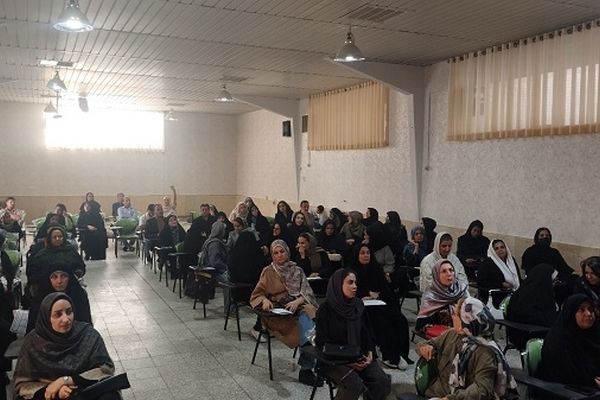  پیوند اولیا و مربیان فرصتی طلایی برای تقویت تعامل خانه و مدرسه است