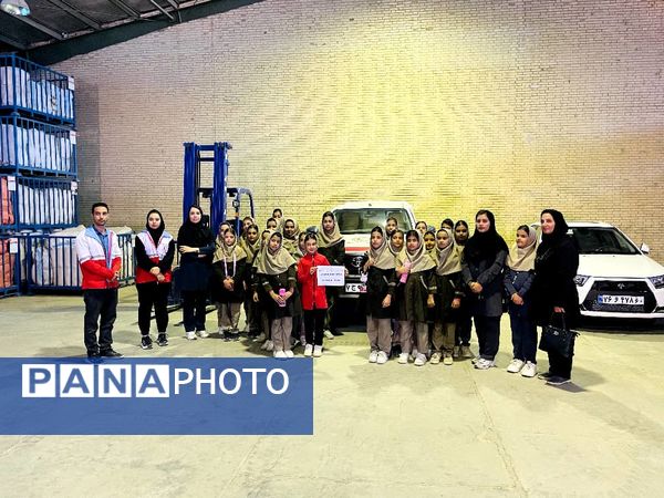  مراسم گرامیداشت هفته پدافند غیر عامل در آموزشگاه آیت الله غفاری 