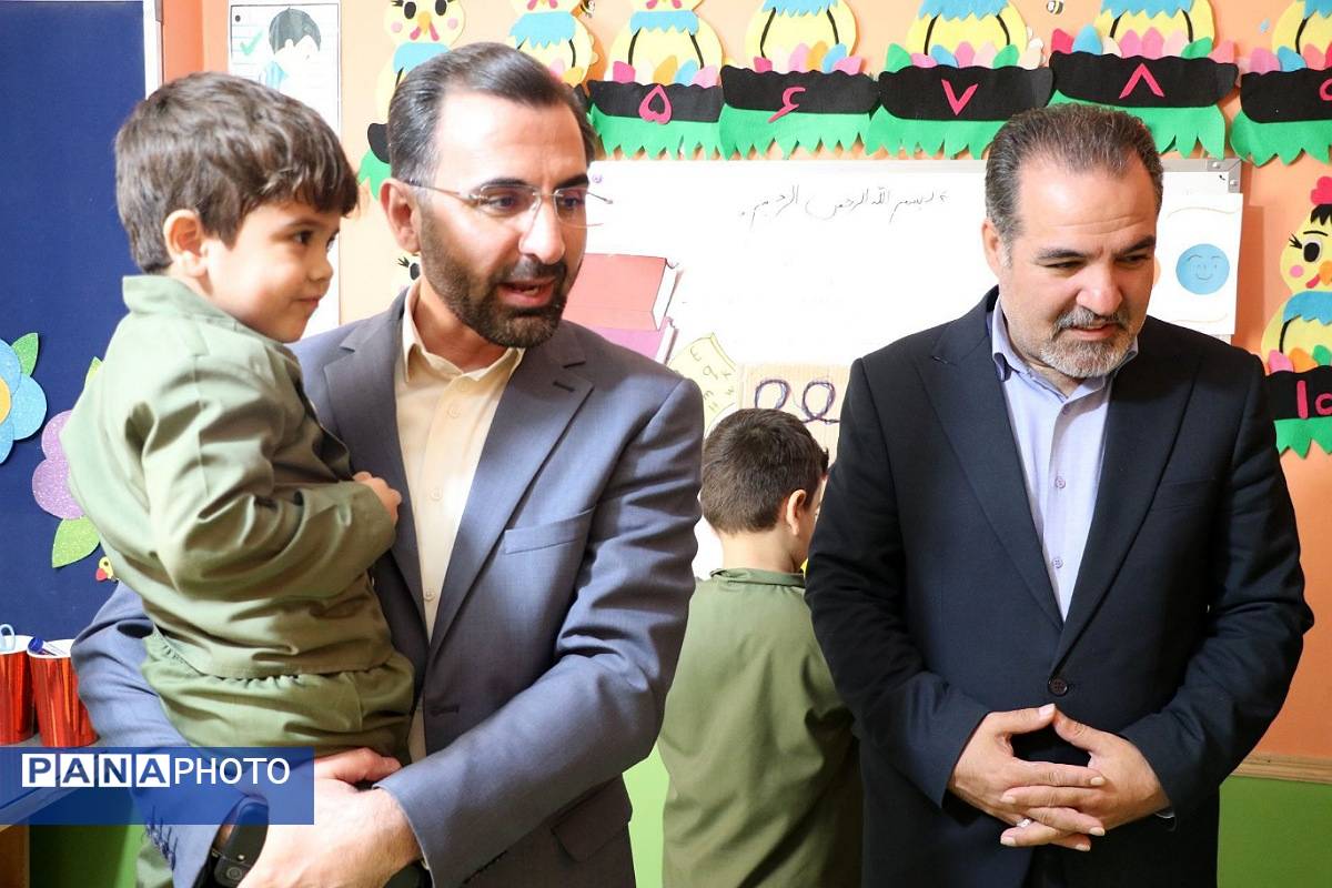 بازدید معاون نظارت و ارزیابی سازمان ملی تعلیم و تربیت کودک از کودکستان ملورین ناحیه دو شهرری