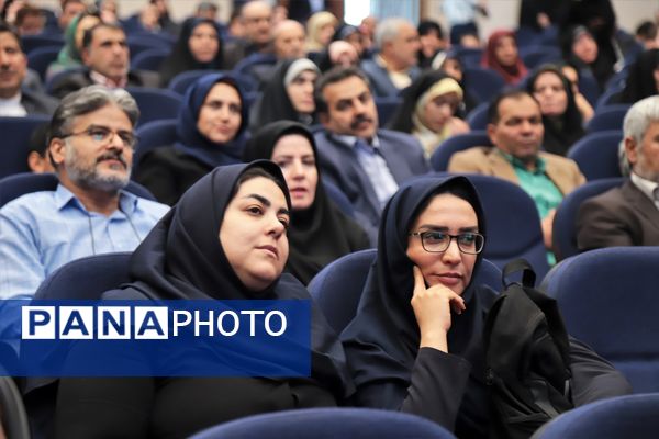 همایش بزرگ تجلیل از معلمان نمونه شهر تهران توسط وزیر آموزش و پرورش