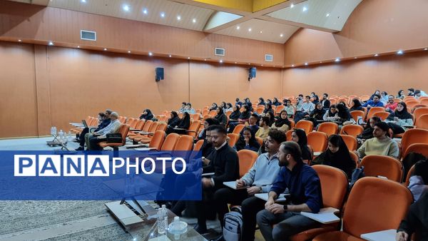 جشنواره تخصصی هوش مصنوعی در هفته هوش مصنوعی در دانشگاه آزاد واحد کرج 