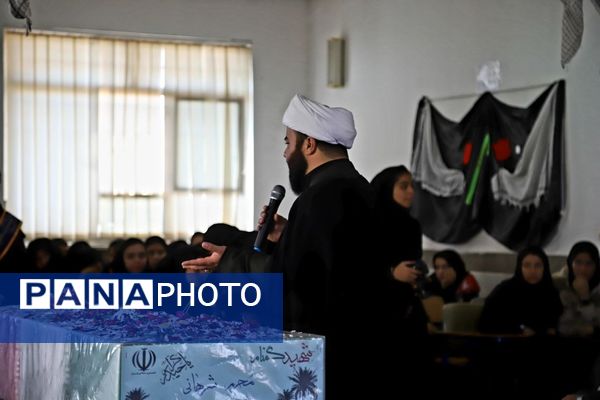 میزبانی هنرجویان هنرستان دکتر حسابی شهر محلات از پیکر شهید گمنام دفاع مقدس 