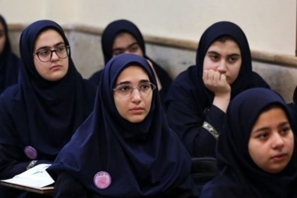  3 ضلع مهم شکوفایی استعدادهای ادبی دانش‌آموزانمعلمان،خانواده‌ها و جشنواره‌های ادبی هستند