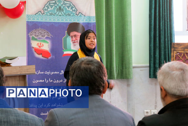 افتتاح نمایشگاه کتاب به‌مناسبت هفته کتاب و کتاب‌خوانی 