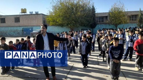 توزیع شیر رایگان در مدارس کوهنانی به منظور ارتقاء سلامت دانش‌آموزان