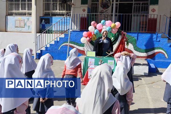برگزاری مراسم هفته پدافند غیر عامل در دبستان‌ بنت‌الهدی فیروزکوه
