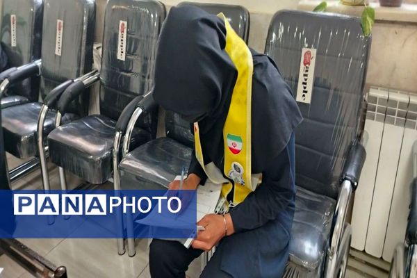 اولین جلسه شورای دانش آموزی در دبیرستان شهید مجید دهنوی  نیشابور