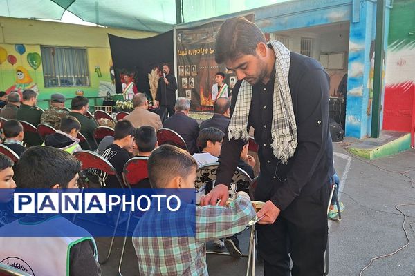 سوگواری معنوی در شیخ جنید(ره)؛ مدرسه غرق در عطر فاطمیه