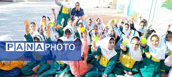 برگزاری صبحگاه انتظار در آموزشگاه فاطمیه خاتم 