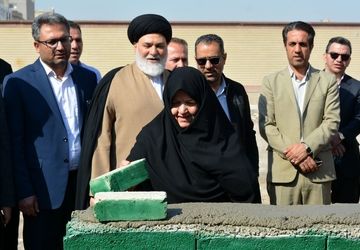 آیین خشت‌گذاری خیرین نیک‌اندیش در بهارستان‌دو