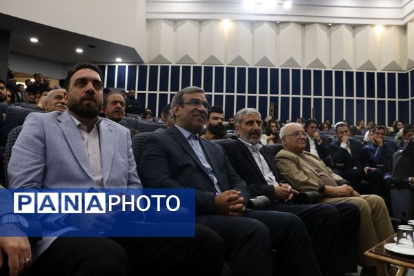 برترین‌های ورزش خراسان‌رضوی در آیین نشان کاوه معرفی شدند