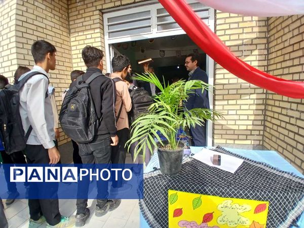آغاز سال تحصیلی جدید در دبیرستان امید
