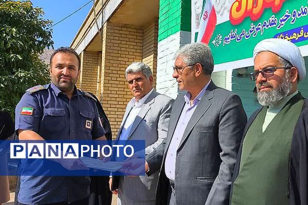 جشن مهر ایثار و نماز و بازگشایی مدارس یک مهر در دبیرستان هیأت امنایی فرهیختگان