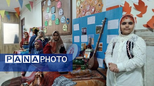 برگزاری جشنواره ایران شناسی در دبستان دخترانه شهدای ایران تایر
