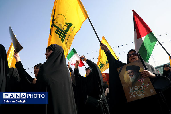 تجمع محکومیت ترور سید حسن نصرالله و قدردانی از عملیات وعده صادق ۲ در میدان امام حسین(ع)