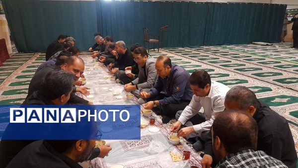 برگزاری مراسم زیارت عاشورا در اداره‌ آموزش و پرورش ناحیه ۴ کرج