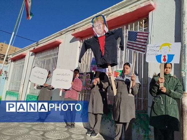 دانش‌آموزان شهید نجفی فدافن هم‌صدا با انقلاب در مراسم سیزده آبان