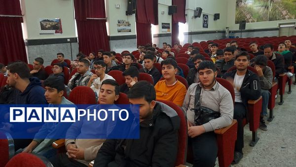 مراسم آموزش کاروان‌های عمره دانش‌آموزی پسران شمال‌غرب کشور