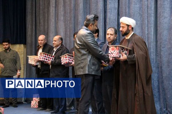 تقدیر از مدیران و فعالان پیشگیری از آسیب‌های اجتماعی شهرک امید صفادشت در نماز جمعه