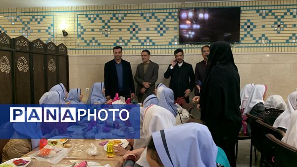 جشن تکلیف دانش آموزان دختر در حرم حضرت زینب (س)