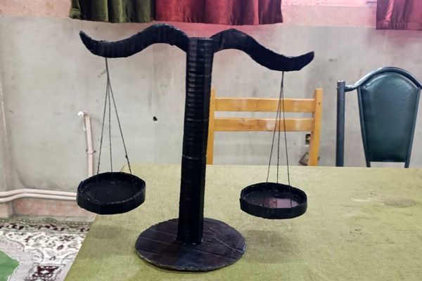 محاکمه سقراط در دبیرستان حضرت رقیه(س) ورامین