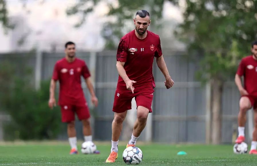 سردار دورسون به جمع سرخ‌پوشان پیوست