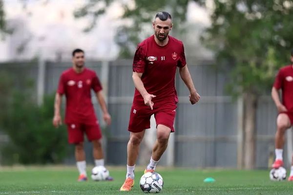 سردار دورسون به جمع سرخ‌پوشان پیوست