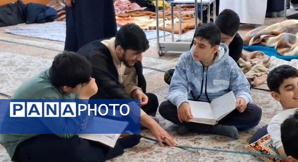 همایش قرآنی معتکفین اعتکاف دانش آموزی کاشمر