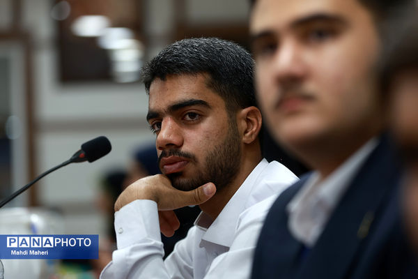 اولین نشست کارگروه تدوین سند دوازدهمین دوره مجلس دانش‌آموزی
