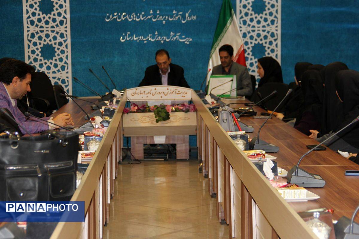 برگزاری کارگاه توانمندسازی مراقبین سلامت در بهارستاندو