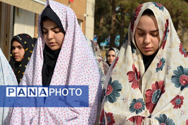 نماز باران، همخوانی زمین و آسمان در دبیرستان ولایت بهارستان‌دو