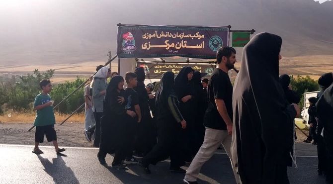 راهپیمایی عظیم جاماندگان اربعین شهر آستانه