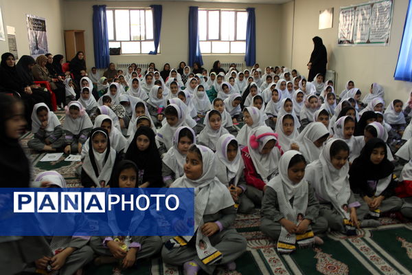 مراسم شهادت حضرت زهرا(س) و یادواره شهدا در دبستان شهیدان حجازی گلوگاه 