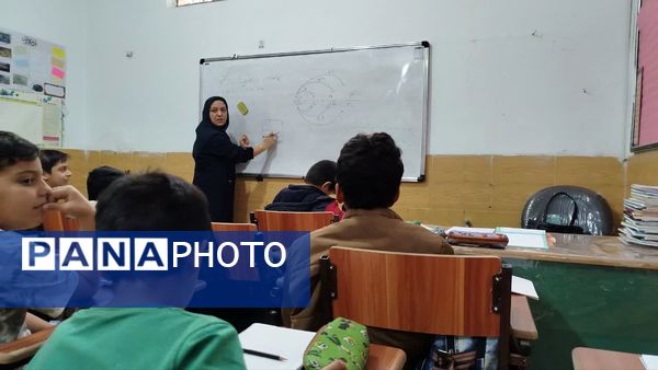 روشنگریِ جهادی؛ جهادِ آموزشیِ معلمان در مدارس یزد