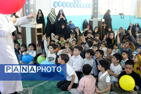 مراسم جشن آغاز سال تحصیلی در دبستان شاهد امیدهای انقلاب