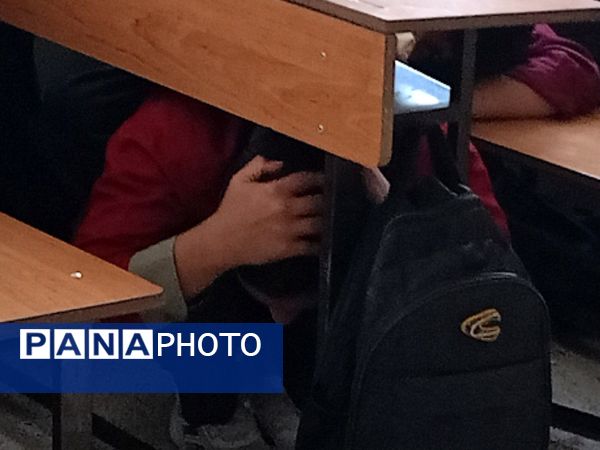 مانور زلزله در دبیرستان میثاق