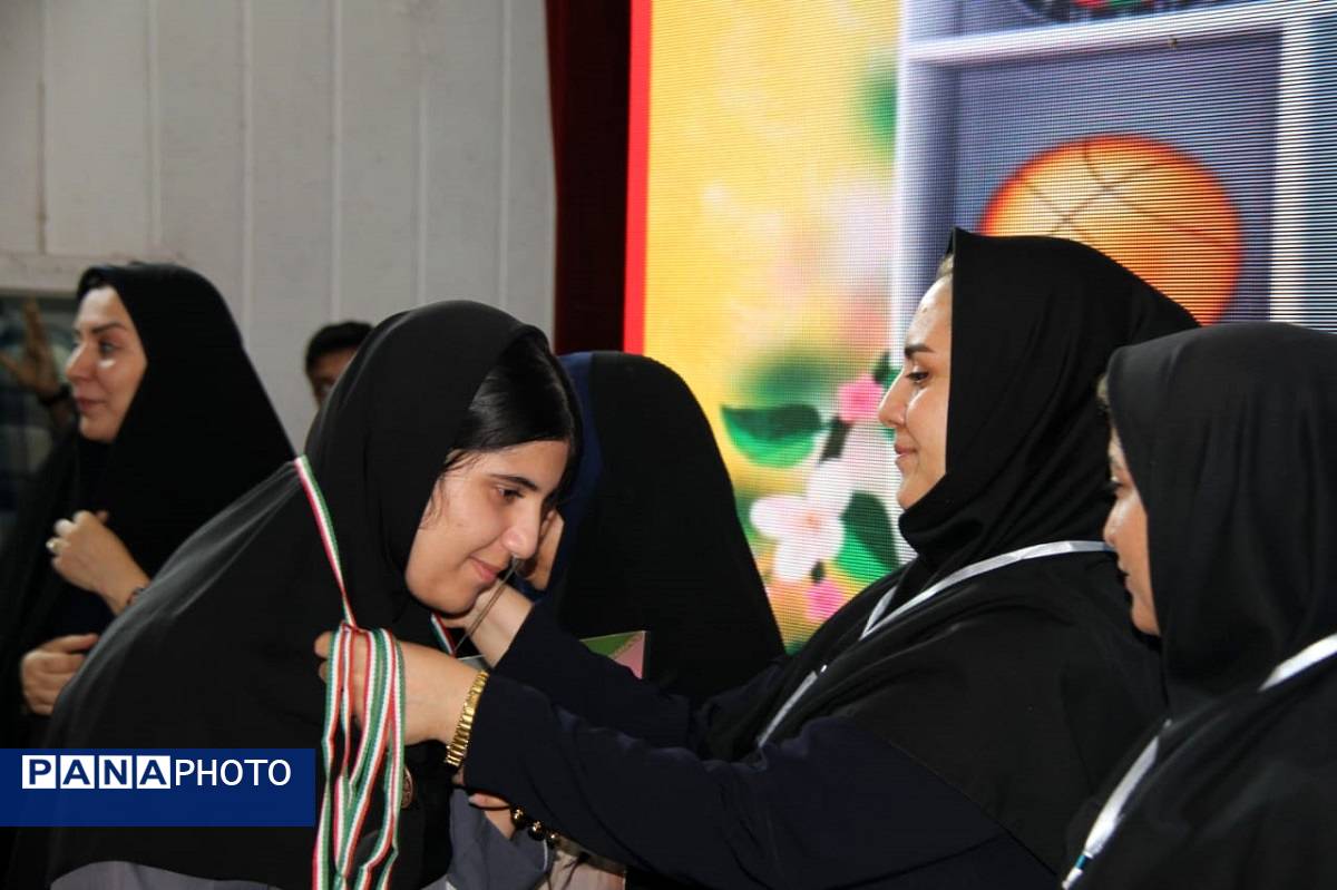 تجلیل از ۵۰۰ دانشآموز دختر و پسر مقامآور مسابقات ورزش دانشآموزی بهبهان