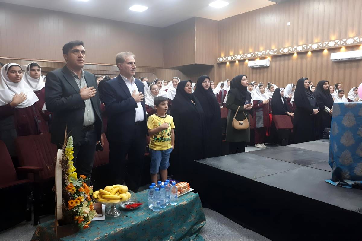 جشن فارغ‌التحصیلی پایه ششم در دبستان مهدی قاضی ۲ برگزار شد