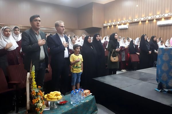 جشن فارغ‌التحصیلی پایه ششم در دبستان مهدی قاضی ۲ برگزار شد